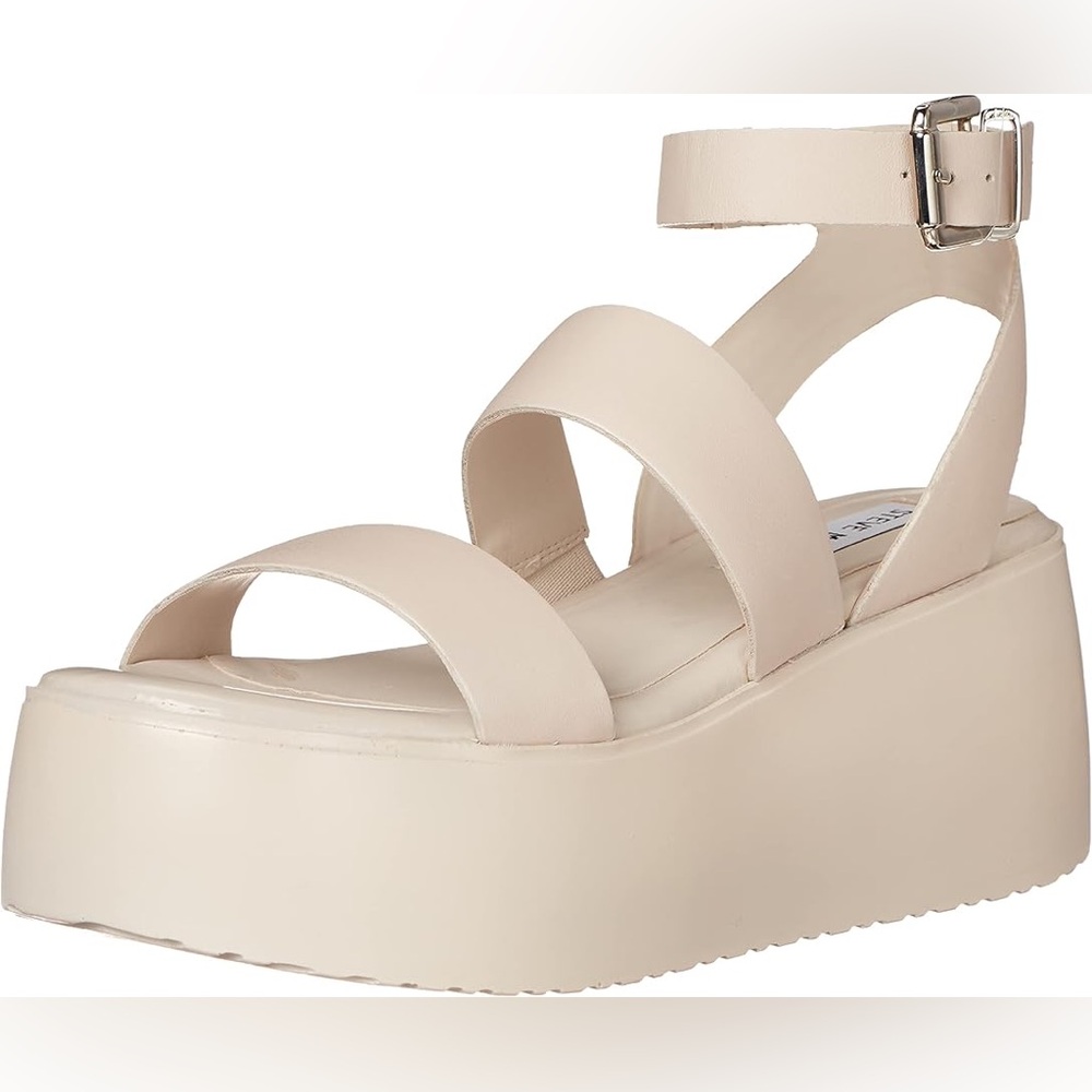 Steve Madden Women’s Bay Flatdorm Sandals
